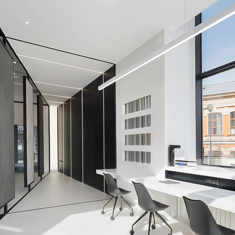 Perché le lampade da scrivania moderne hanno funzionalità di ricarica wireless